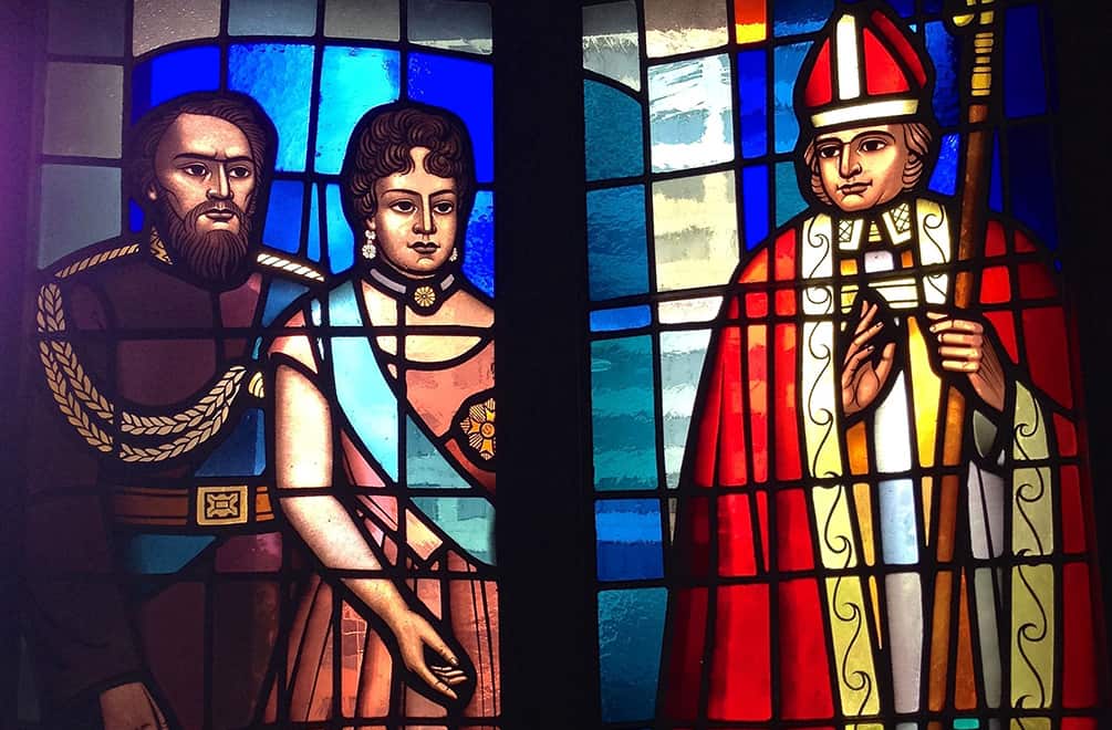 Hawaiian royalty depicted in stained glass, seen on the Honolulu Architectural Walking Tour